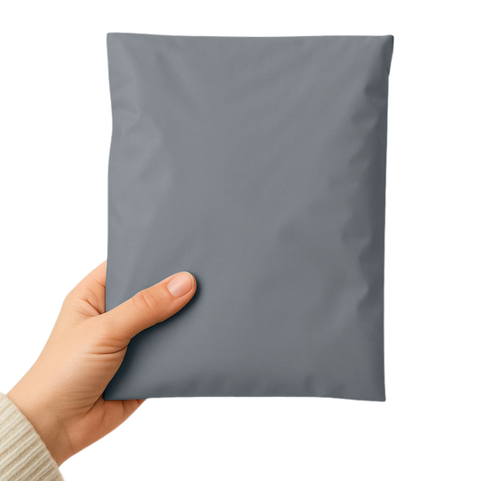 E-ticaret gönderileri için cepli kargo poşeti – dayanıklı, suya karşı korumalı ve hafif yapısıyla kargo maliyetini düşürür, şeffaf cepli tasarımıyla fatura ve teslimat belgeleri kolayca saklanır.