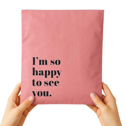 Gül kurusu renkli baskılı kargo poşeti – cepsiz tasarımıyla pratik kullanım sunar, şık görünümüyle markanıza estetik bir değer katar. Hotmelt tutkallı bant sayesinde tek seferde kapanır, açılmaz.